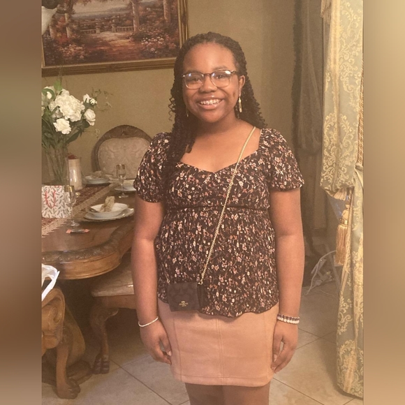 Meet your Posher, AJ - Picture 6 of 6